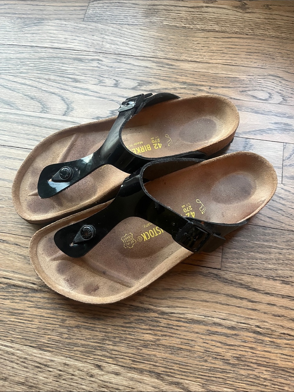 Birkenstock Black Patent Gizeh Thong Sandals - size 42